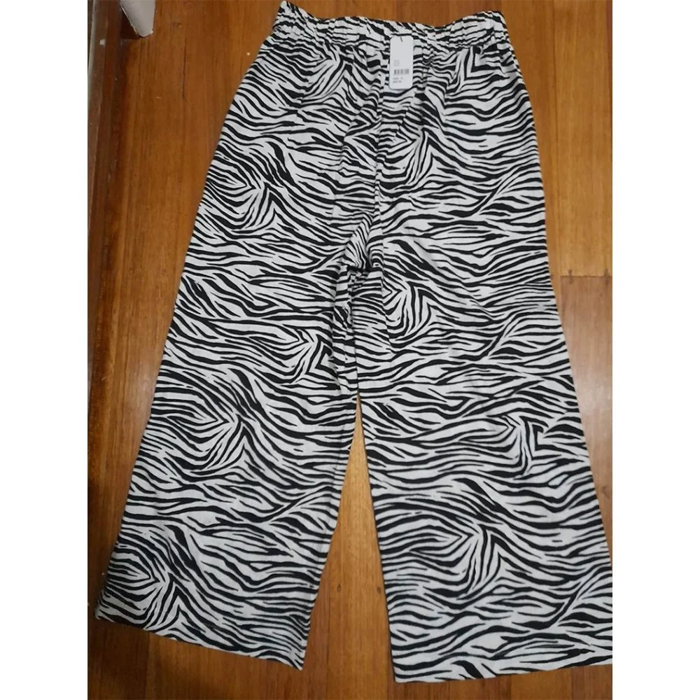 Brand New Linen Zebra Culottes - Picture 6 of 7